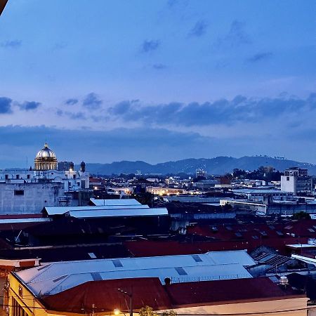 Entre Rosas Y Flores Гватемала Экстерьер фото